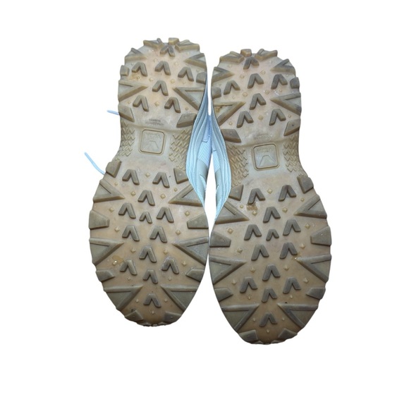 Women’s Veja Gravel White Venturi II Sneakers - Picture 6 of 10